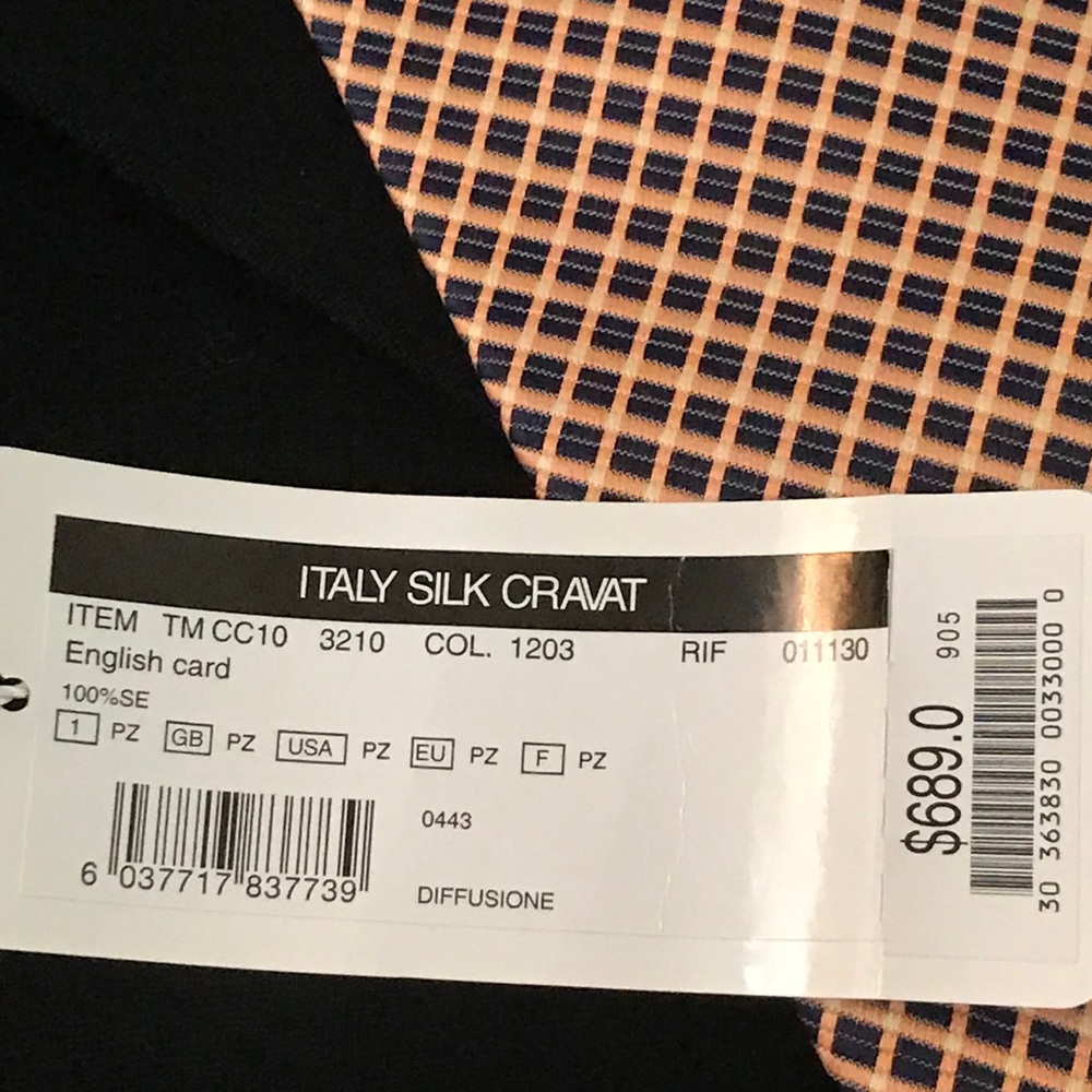 GIFTABLE🎁DOLCE & GABBENA SILK CREVAT (TIE) NEW IN BOX WITH TAGS RETAIL $700. - Picture 16 of 16